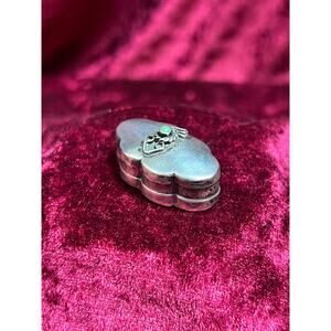 Vintage Trinket Box - Miniature Pill Box - Sterling Silver - Green Center Stone